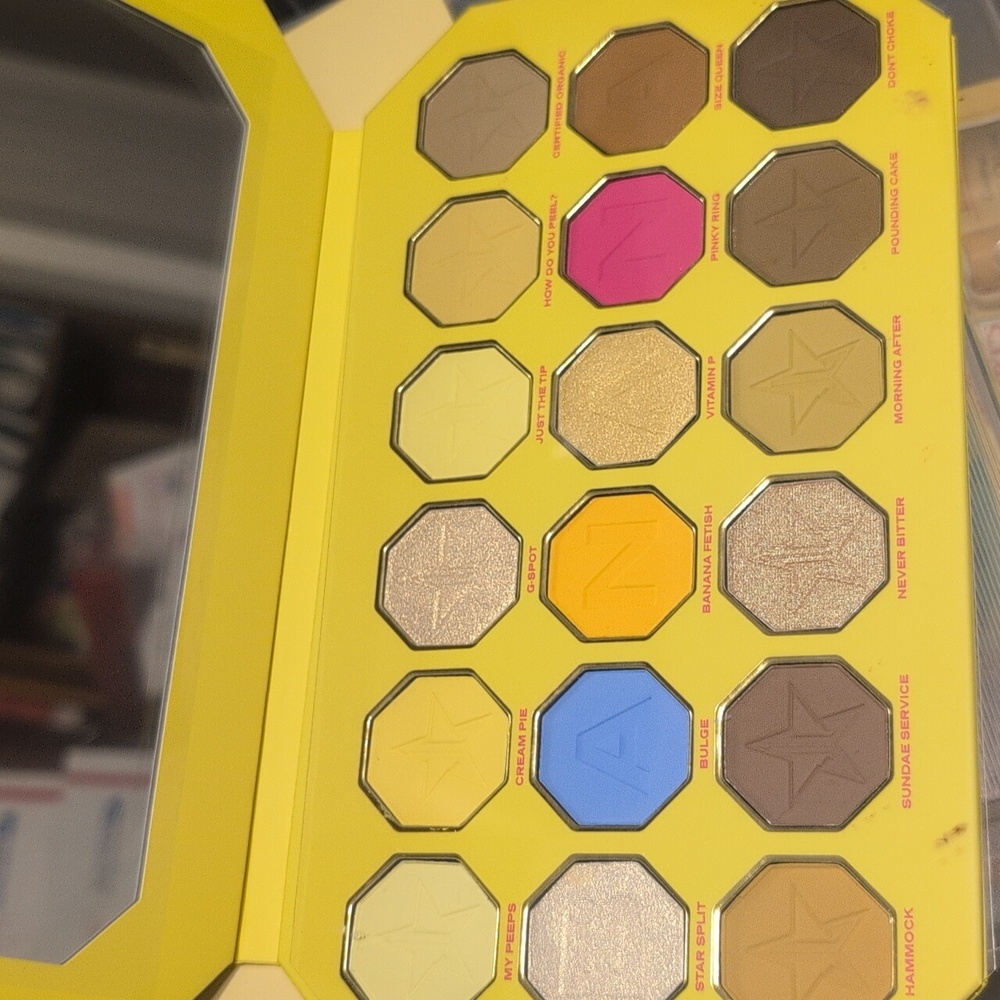 Jeffree Star Cosmetics Banana Fetish Eyeshadow Palette NIB NEW IN BOX - Picture 12 of 14